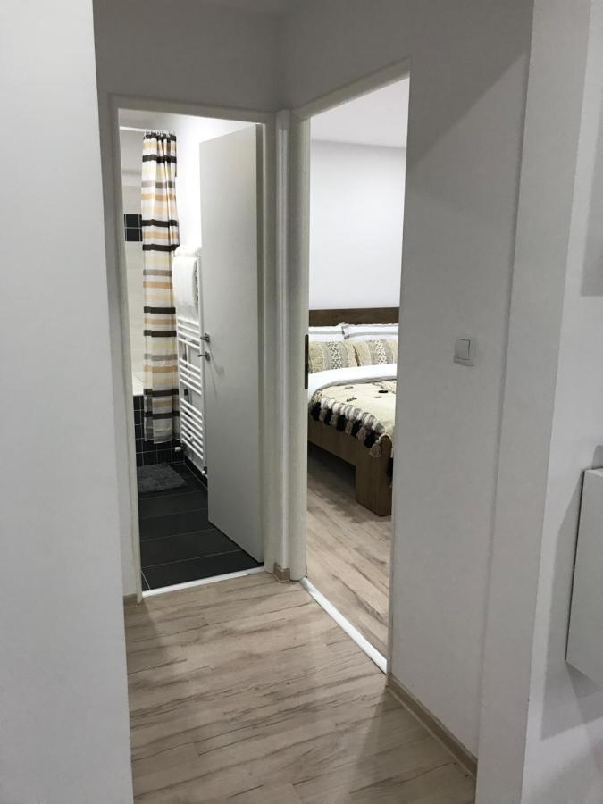 Comfy Apartment - Free Private Parking,Ac,Wi-Fi Carei Exterior foto